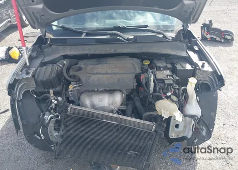 2018 Jeep Compass Latitude 4X4 from USA, damaged, VIN 3C4NJDBB2JT114224